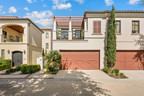 2720 CALDER CT