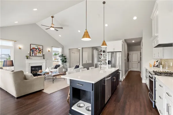 617 HIGHLINE TRL 9