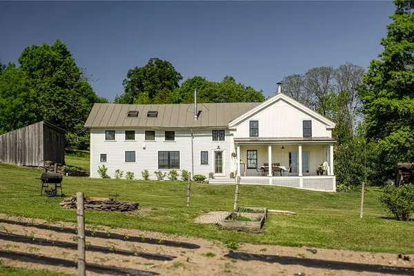 1245 OAK HILL RD