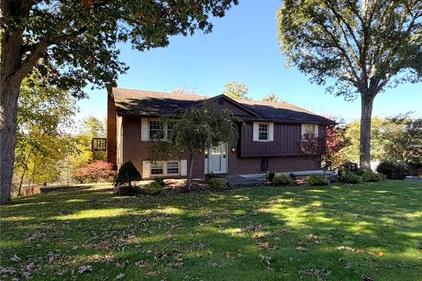152 HERMITAGE CIR