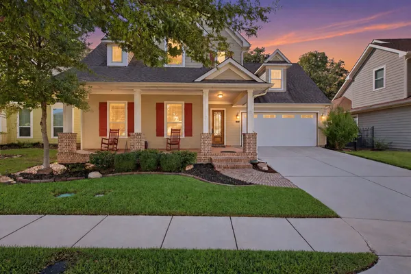 424 VILLAGE WAY