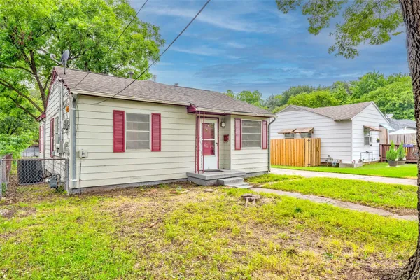 509 WALNUT DR