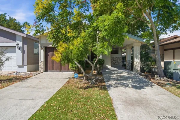 5222 S RIVERVIEW CIR