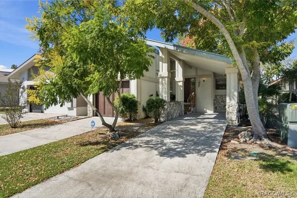 5222 S RIVERVIEW CIR