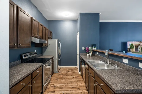 2305 WORTHINGTON ST 103