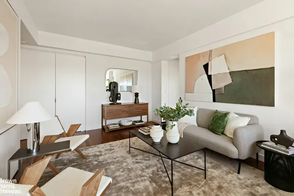 33 GREENWICH AVE 12B