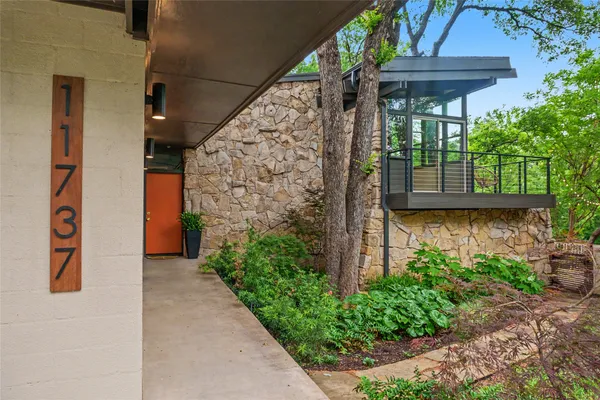 11737 ROGUE WAY