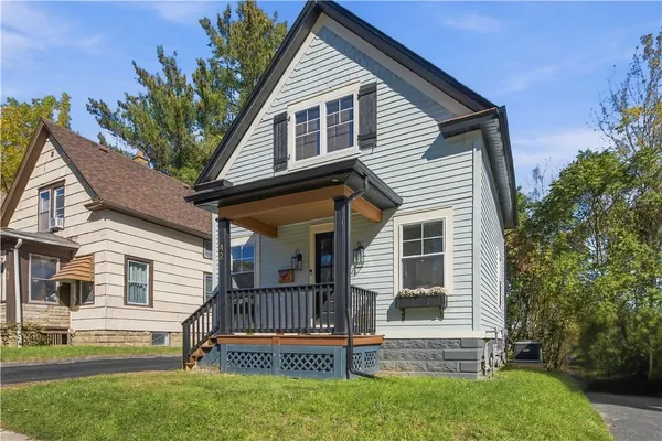 42 RIVERVIEW PL