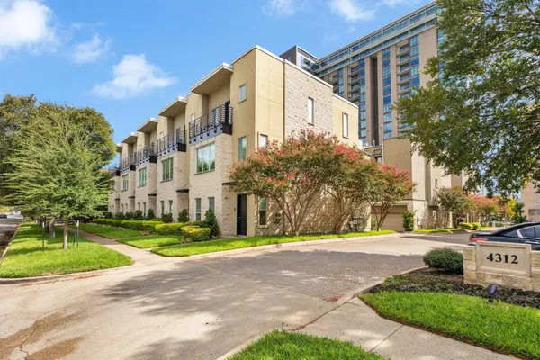4312 MCKINNEY AVE 12