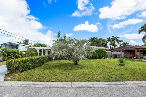 418 VIRGINIA DR