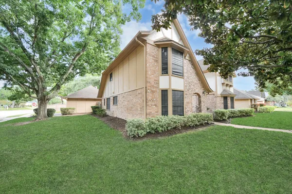 820 WOOD BRIDGE CIR