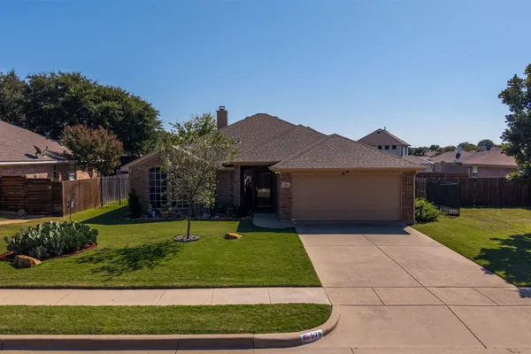 575 TANGLEWOOD DR