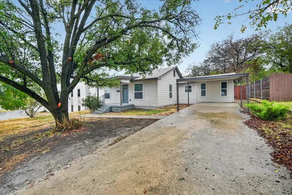 1607 LAURA RD