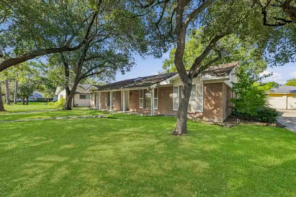 5442 QUEENSLOCH DR