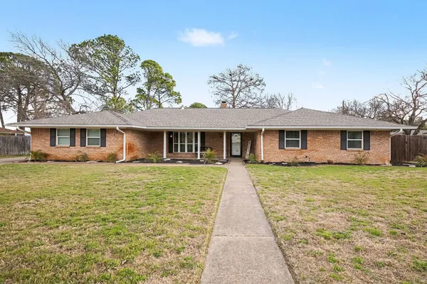 1603 MILLER CT