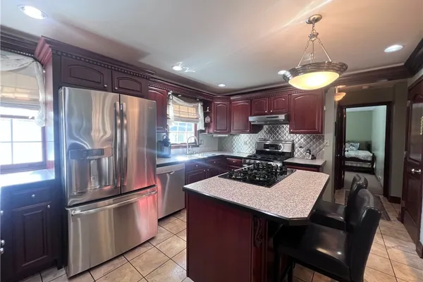 5473 MAELOU DR