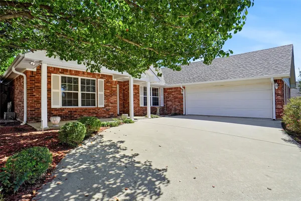 104 CARISSA CT