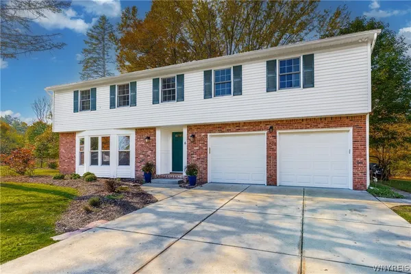 6 STONEHENGE CT