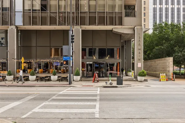 1200 MAIN ST 503