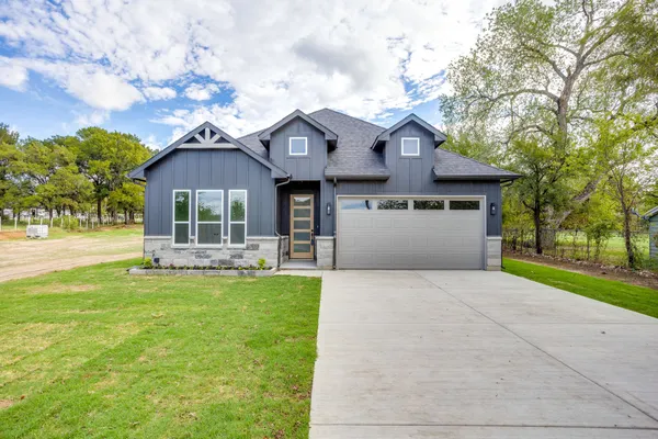 1904 GLENDALE DR