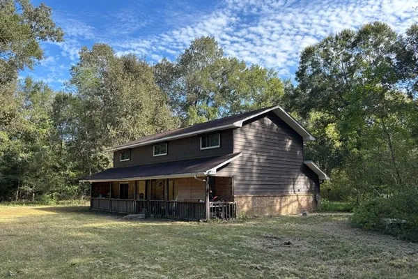 1746 COUNTY RD 373
