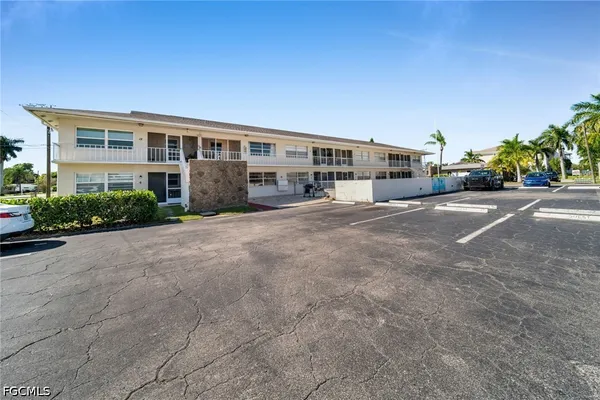 5210 CORONADO PKWY 5