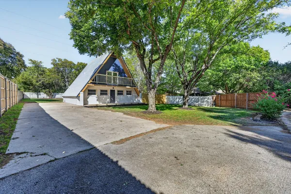 621 TURTLEDOVE LN