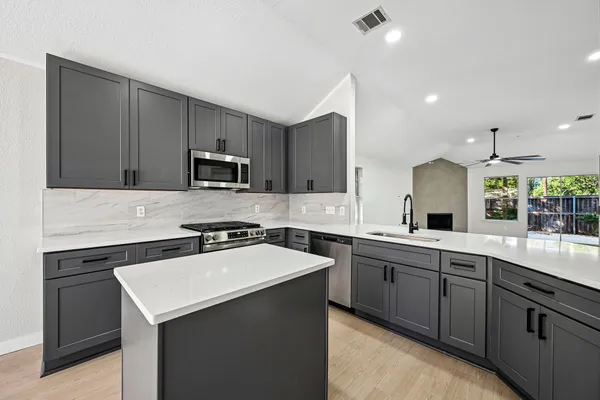 12316 SUGAR LEAF PL