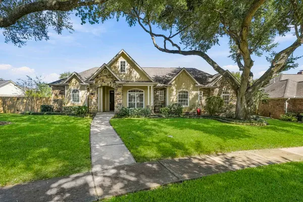 4631 LAKE VILLAGE DR