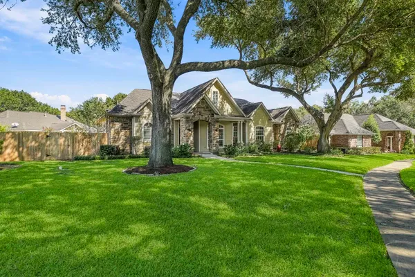 4631 LAKE VILLAGE DR