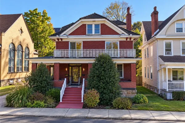 222 CHURCH ST