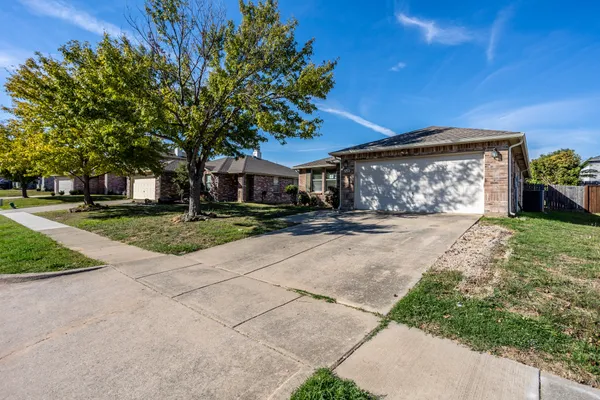 2628 ROCKPORT LN