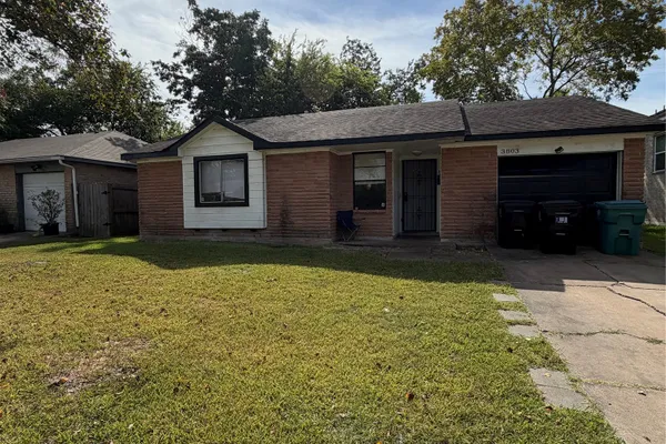 3803 DALMATIAN DR