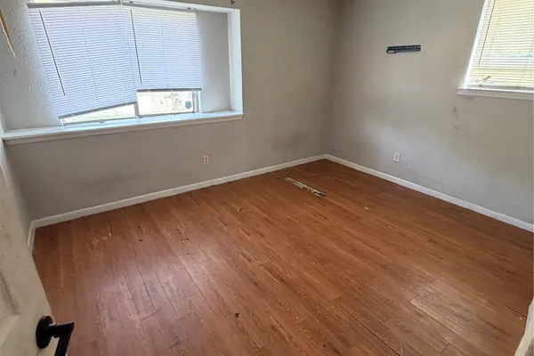 3803 DALMATIAN DR