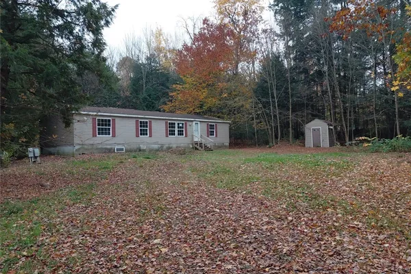 34 LINDSAY LN