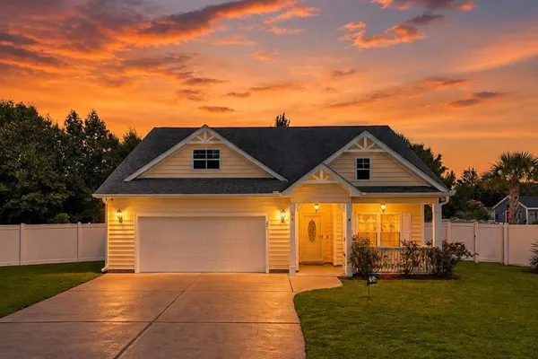 221 MAPLE OAK DR