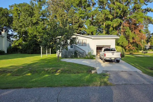 1370 HARBOUR TOWNE DR