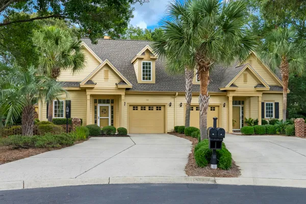 12 COURTYARD CIR 12