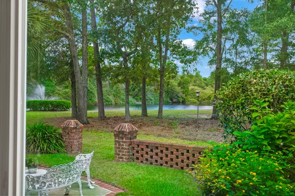 12 COURTYARD CIR 12