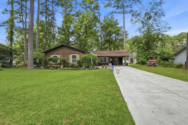 101 QUAIL HOLLOW RD