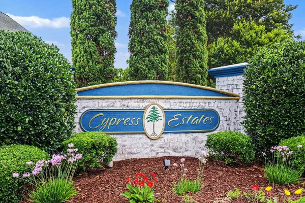 219 CYPRESS ESTATES DR
