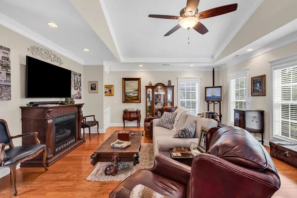 1404 POWHATON DR