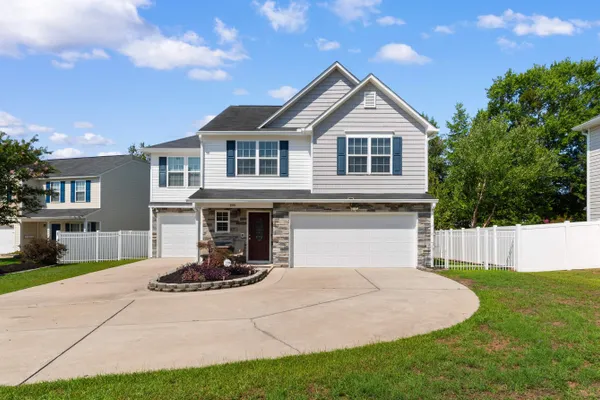 200 DAVIS CT
