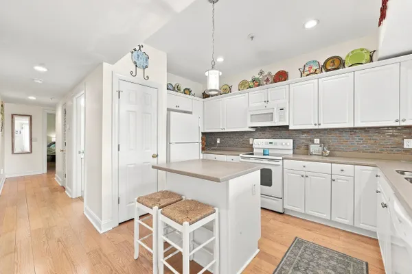 311 2ND AVE 101