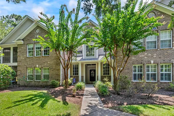 4645 FRINGETREE DR 10B