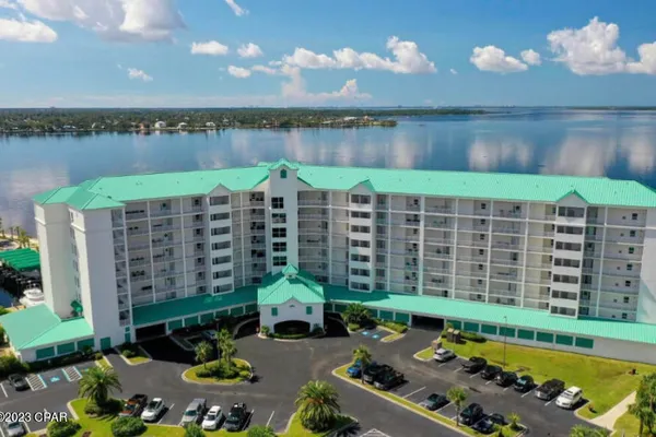 1600 MARINA BAY DR 205