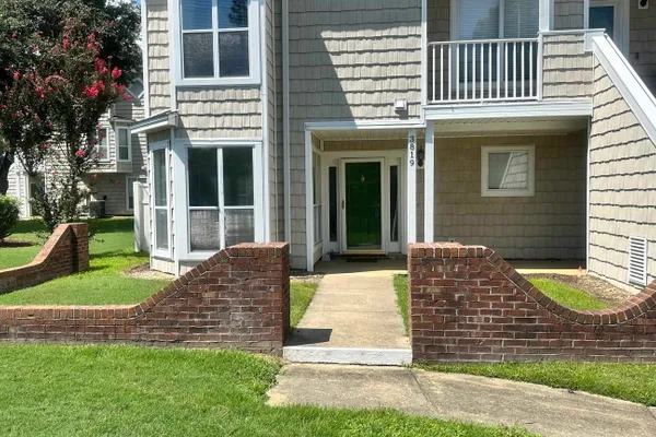 3819 MASTERS CT 3819