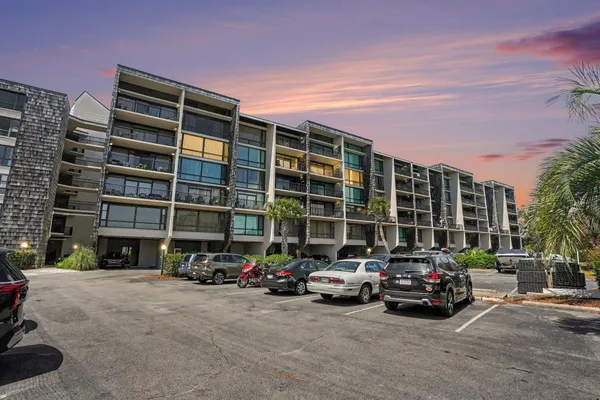 423 PARKER DR 507