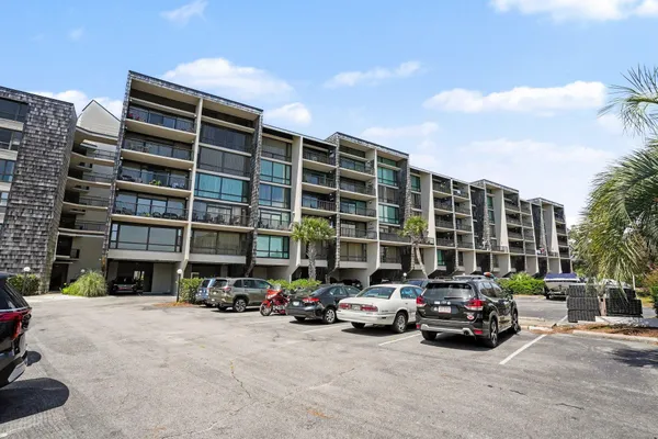 423 PARKER DR 507
