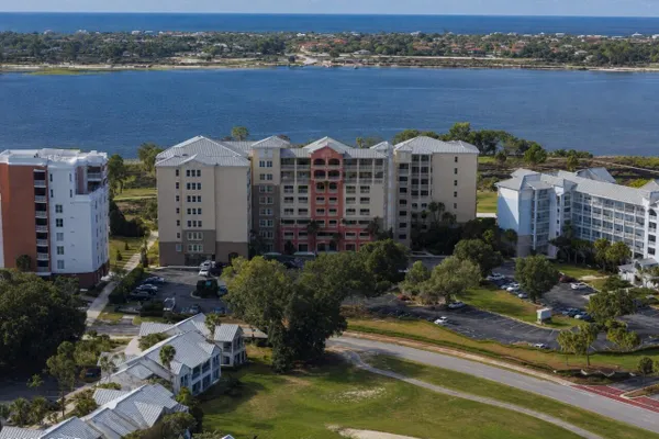 4050 MARRIOTT DR 3404